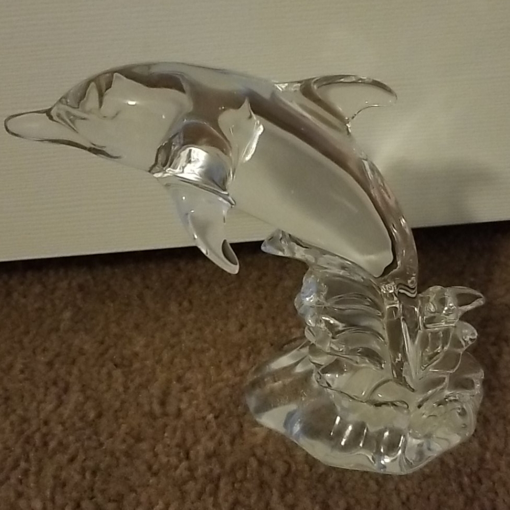 Dolphin statue - Picture 2 of 3